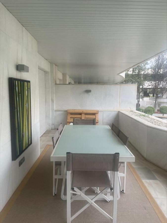 Embrujo De Banus - Spacious 2 Bedroom Steps Away From Apartment