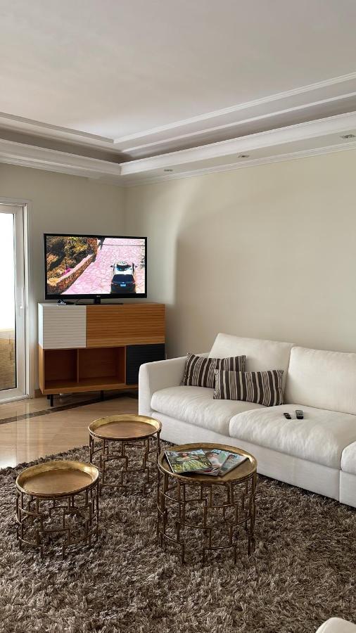 Embrujo De Banus - Spacious 2 Bedroom Steps Away From Apartment